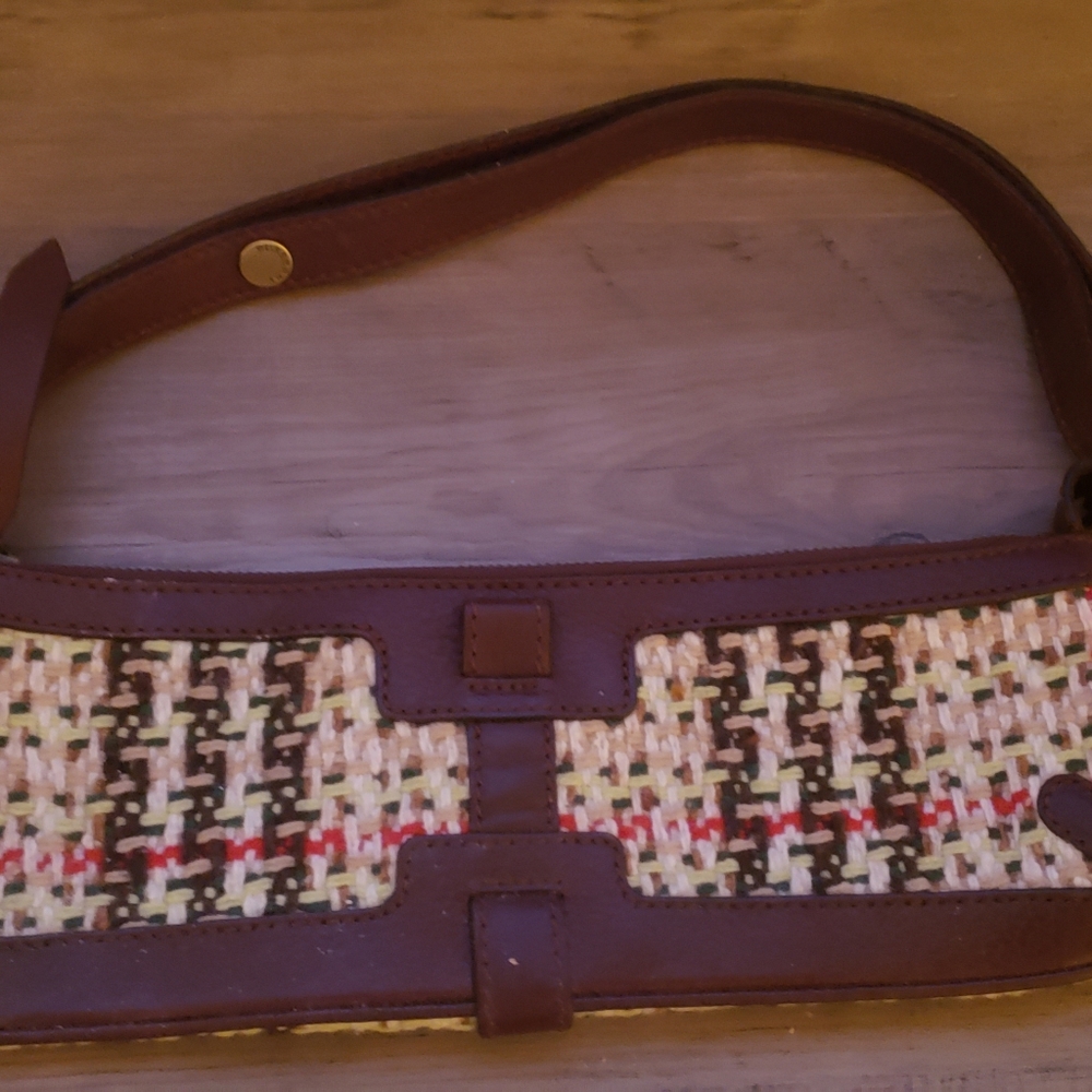 COPY - Burberry Purse - Picture 3 of 5